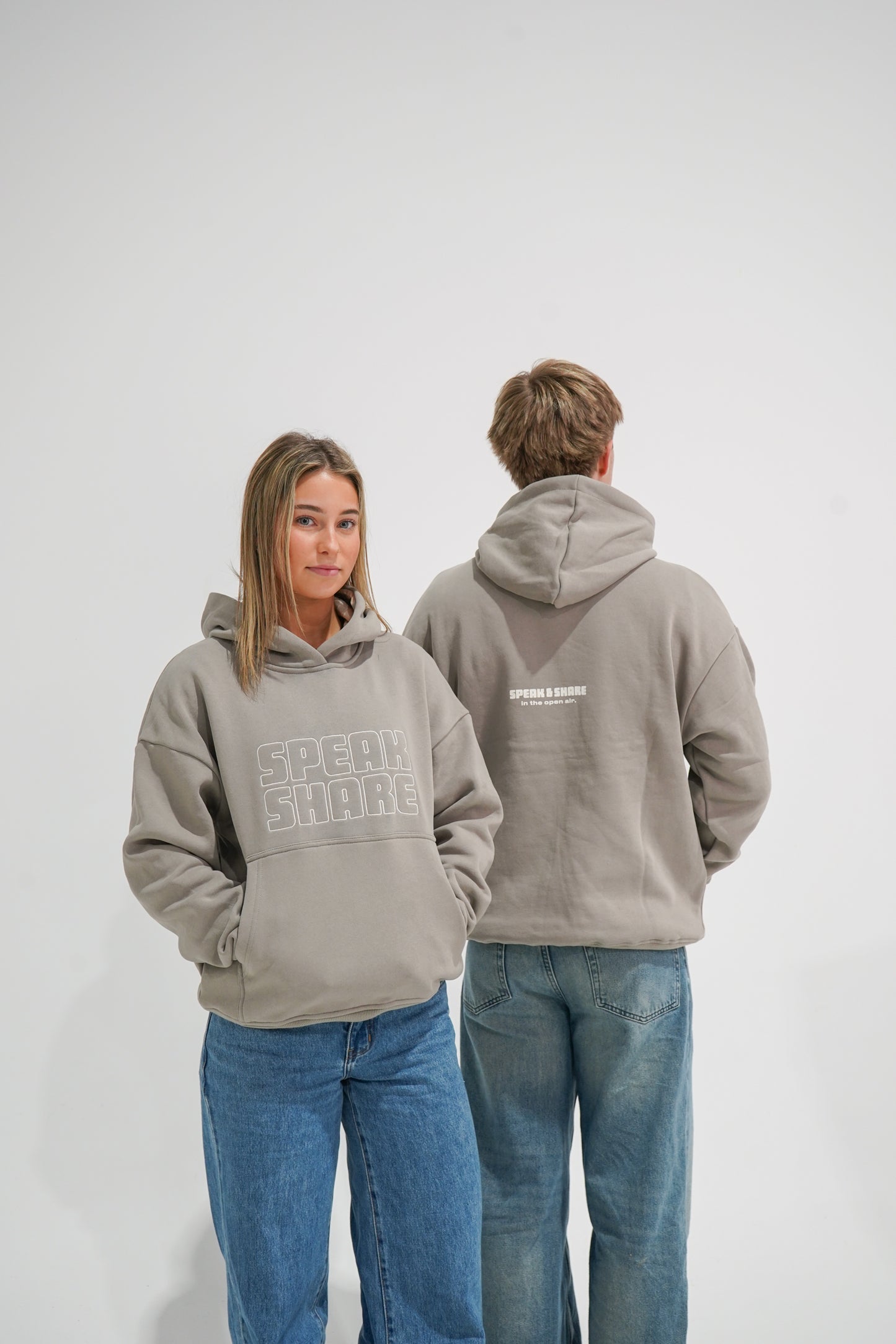CHECK-IN HOODIE