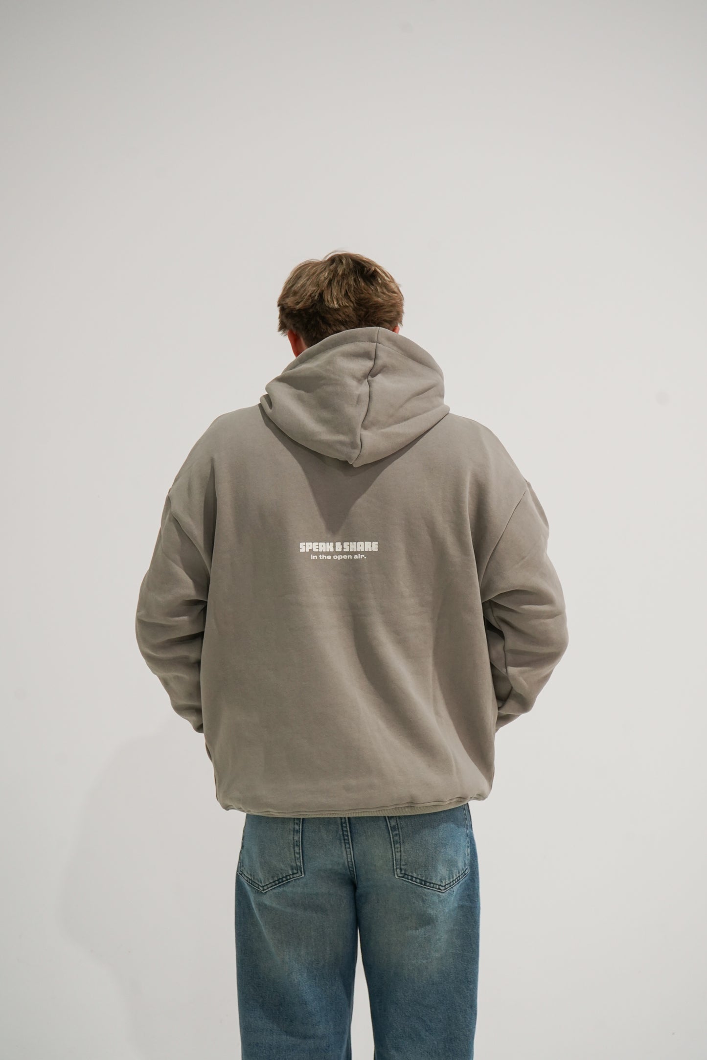 CHECK-IN HOODIE