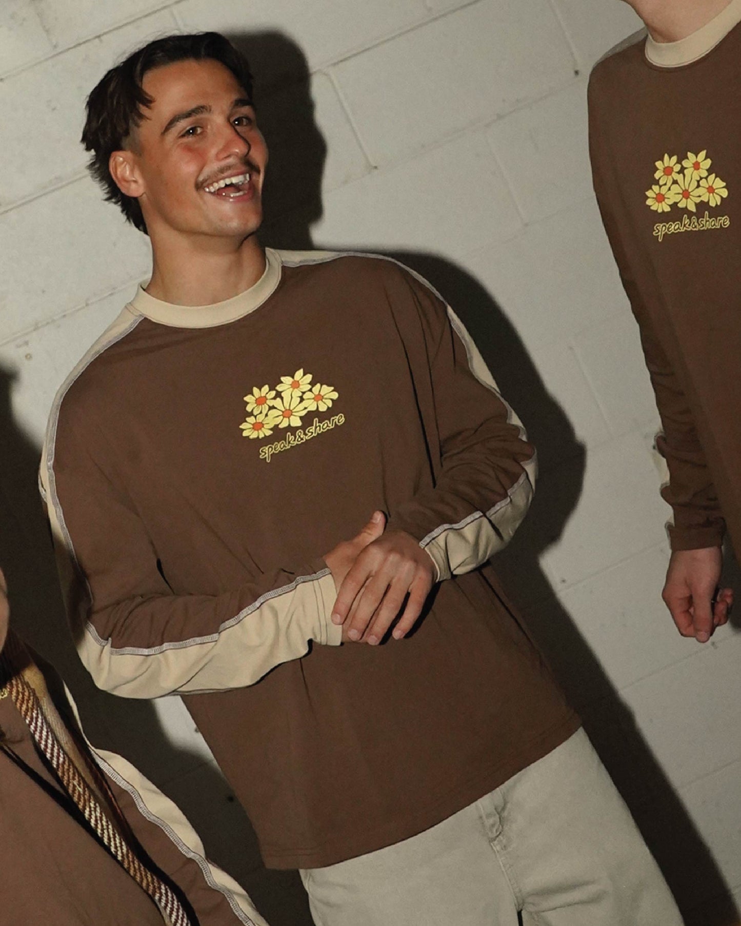 SUNFLOWER LONG-SLEEVE TEE